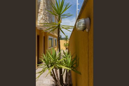 Casa para alugar com 65m², 2 quartos e 1 vaga Casa para alugar com 65m², 2 quartos e 1 vagaArea Externa do Condomínio