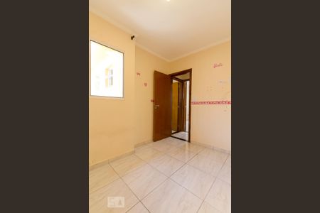 Quarto 1  de casa para alugar com 2 quartos, 65m² em Vila Antonieta, São Paulo