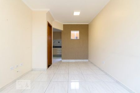 Sala  de casa para alugar com 2 quartos, 65m² em Vila Antonieta, São Paulo