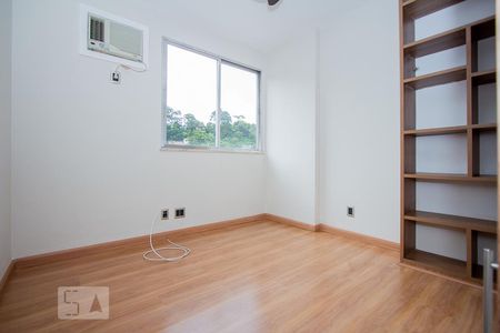 Apartamento à venda com 89m², 3 quartos e 1 vagaQuarto 2