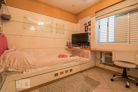 Quarto 1 de apartamento para alugar com 3 quartos, 137m² em Kobrasol, São José