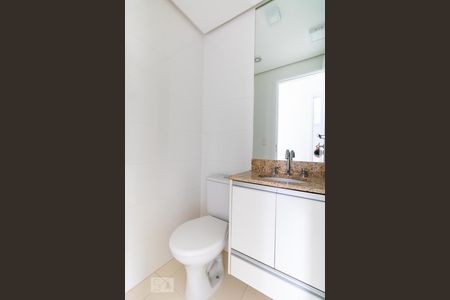 Apartamento para alugar com 59m², 2 quartos e 2 vagas Apartamento para alugar com 59m², 2 quartos e 2 vagasBanheiro