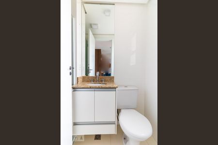 Apartamento para alugar com 59m², 2 quartos e 2 vagas Apartamento para alugar com 59m², 2 quartos e 2 vagasBanheiro da Suíte