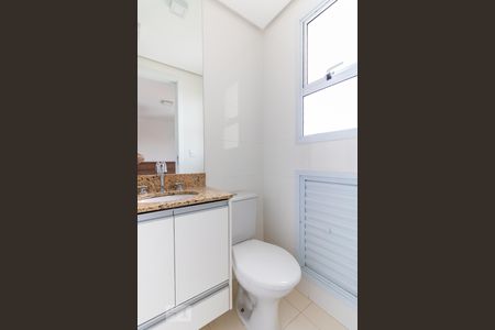 Apartamento para alugar com 59m², 2 quartos e 2 vagas Apartamento para alugar com 59m², 2 quartos e 2 vagasBanheiro da Suíte