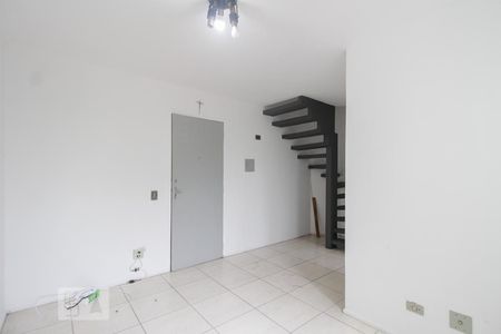 Sala de apartamento para alugar com 2 quartos, 50m² em Cristo Rei, Curitiba