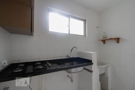 Cozinha de apartamento para alugar com 2 quartos, 50m² em Cristo Rei, Curitiba