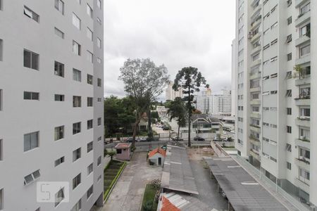Vista Sala de apartamento para alugar com 2 quartos, 50m² em Cristo Rei, Curitiba