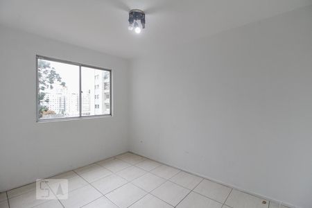 Sala de apartamento para alugar com 2 quartos, 50m² em Cristo Rei, Curitiba