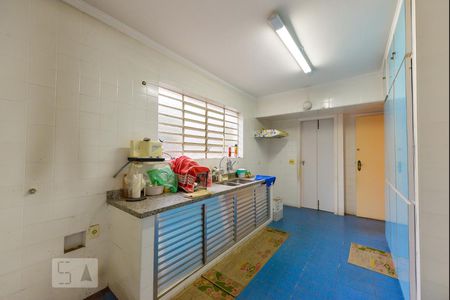 Casa para alugar com 380m², 5 quartos e 4 vagas Casa para alugar com 380m², 5 quartos e 4 vagasCozinha