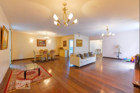 Sala de casa para alugar com 5 quartos, 380m² em Jardim das Bandeiras, São Paulo