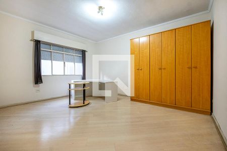 Casa para alugar com 380m², 5 quartos e 4 vagas Casa para alugar com 380m², 5 quartos e 4 vagasQuarto 4