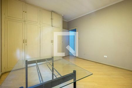 Casa para alugar com 380m², 5 quartos e 4 vagas Casa para alugar com 380m², 5 quartos e 4 vagasQuarto 3