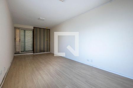 Casa para alugar com 380m², 5 quartos e 4 vagas Casa para alugar com 380m², 5 quartos e 4 vagasQuarto 2