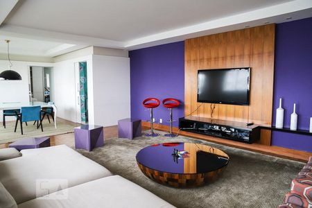 Sala de apartamento à venda com 4 quartos, 220m² em Higienópolis, São Paulo