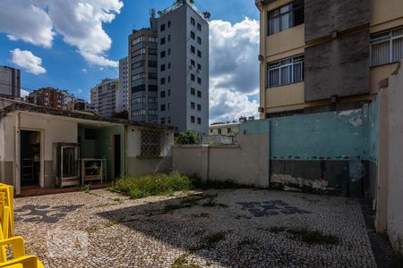 Casa à venda com 170m², 3 quartos e 8 vagas Casa à venda com 170m², 3 quartos e 8 vagasÁrea Externa