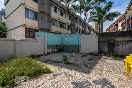Casa à venda com 170m², 3 quartos e 8 vagas Casa à venda com 170m², 3 quartos e 8 vagasÁrea Externa