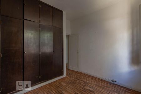 Casa à venda com 170m², 3 quartos e 8 vagas Casa à venda com 170m², 3 quartos e 8 vagasQuarto 2