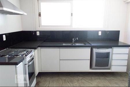 Apartamento para alugar com 202m², 3 quartos e 3 vagascozinha