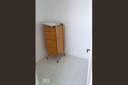 cômodo de depósito de apartamento para alugar com 3 quartos, 202m² em Auxiliadora, Porto Alegre