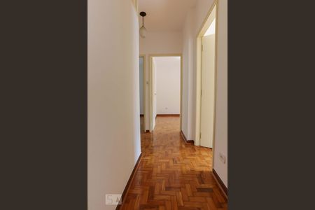 Corredor de apartamento para alugar com 3 quartos, 100m² em Cerqueira César, São Paulo
