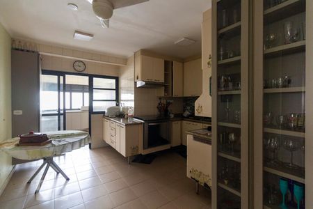 Apartamento para alugar com 136m², 3 quartos e 2 vagasCozinha