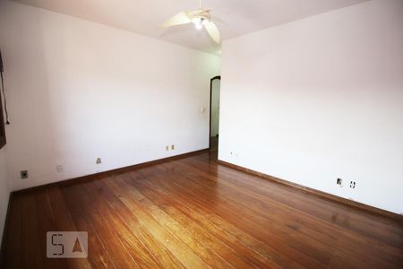 Casa de condomínio para alugar com 360m², 4 quartos e 4 vagasSuite 03 no piso superior
