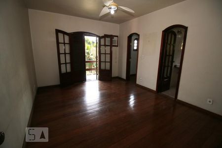 Casa de condomínio para alugar com 360m², 4 quartos e 4 vagasSuite 02 no piso superior