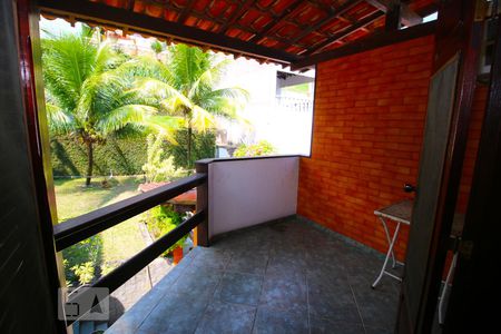 Casa de condomínio para alugar com 360m², 4 quartos e 4 vagasVaranda da  Suite 01 no piso superior