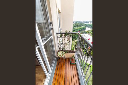 Varanda de apartamento para alugar com 2 quartos, 55m² em Jardim Tupanci, Barueri