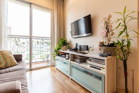 Sala de apartamento para alugar com 2 quartos, 55m² em Jardim Tupanci, Barueri