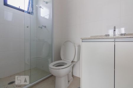 Banheiro de kitnet/studio para alugar com 1 quarto, 40m² em Campo Belo, São Paulo