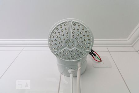 Banheiro social de apartamento para alugar com 1 quarto, 32m² em Bosque da Saúde, São Paulo