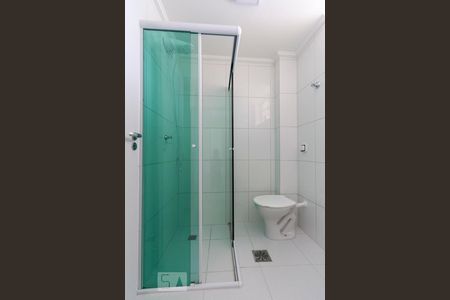 Banheiro social de apartamento para alugar com 1 quarto, 32m² em Bosque da Saúde, São Paulo