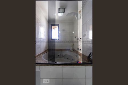 Apartamento à venda com 219m², 4 quartos e 3 vagas Apartamento à venda com 219m², 4 quartos e 3 vagasBanheiro Quarto 4 Suite