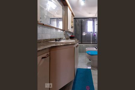 Apartamento à venda com 219m², 4 quartos e 3 vagas Apartamento à venda com 219m², 4 quartos e 3 vagasBanheiro