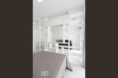 Studio à venda com 50m², 1 quarto e 1 vaga Studio à venda com 50m², 1 quarto e 1 vagaQuarto