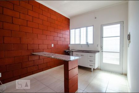 Sala/Cozinha de kitnet/studio para alugar com 1 quarto, 35m² em Novo Taquaral, Campinas