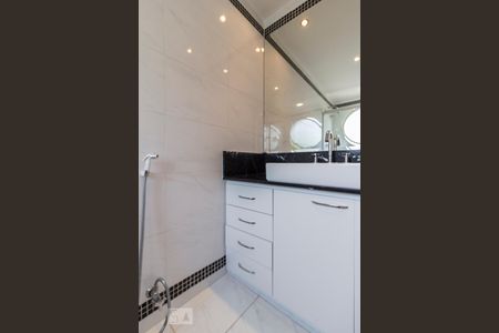 Apartamento para alugar com 263m², 3 quartos e 6 vagasBanheiro suíte 2