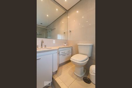 Apartamento para alugar com 263m², 3 quartos e 6 vagasBanheiro suíte 1