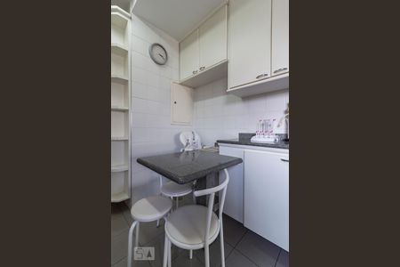 Apartamento para alugar com 263m², 3 quartos e 6 vagasCozinha