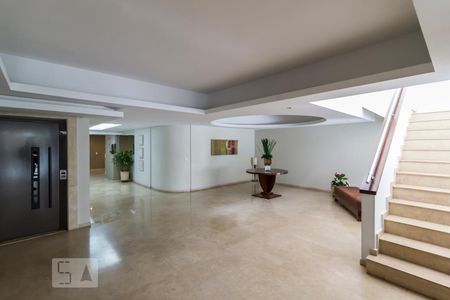 Apartamento para alugar com 263m², 3 quartos e 6 vagasHall social