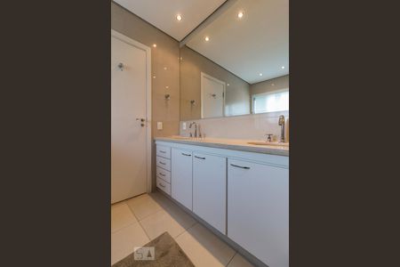 Apartamento para alugar com 263m², 3 quartos e 6 vagasBanheiro suíte 1