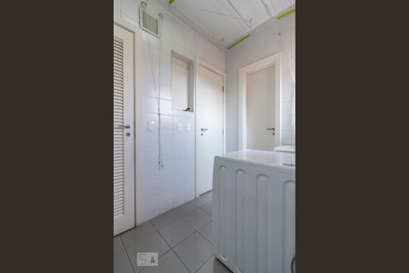 Apartamento para alugar com 263m², 3 quartos e 6 vagasÁrea de serviço