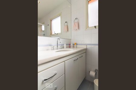 Apartamento para alugar com 263m², 3 quartos e 6 vagasBanheiro suíte 3