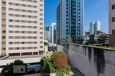 Vista Quarto 1 de apartamento para alugar com 2 quartos, 70m² em Funcionários, Belo Horizonte