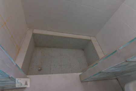 Banheira Banheiro Social de apartamento para alugar com 2 quartos, 70m² em Funcionários, Belo Horizonte