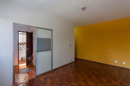 Sala  de apartamento para alugar com 2 quartos, 70m² em Funcionários, Belo Horizonte