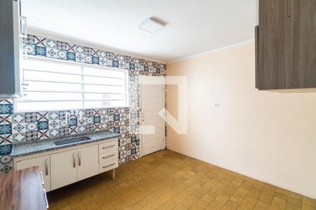 Casa à venda com 156m², 3 quartos e 2 vagasCozinha