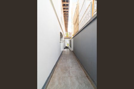 Casa à venda com 156m², 3 quartos e 2 vagasCorredor Lateral