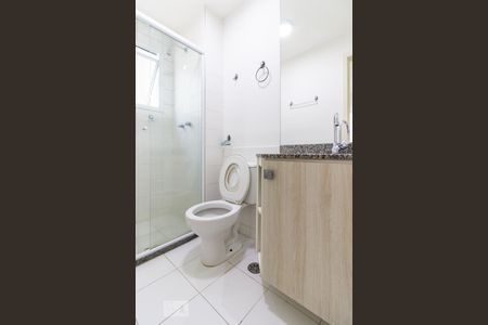 Banheiro da Suíte 1 de apartamento para alugar com 2 quartos, 85m² em Jardim Tupanci, Barueri